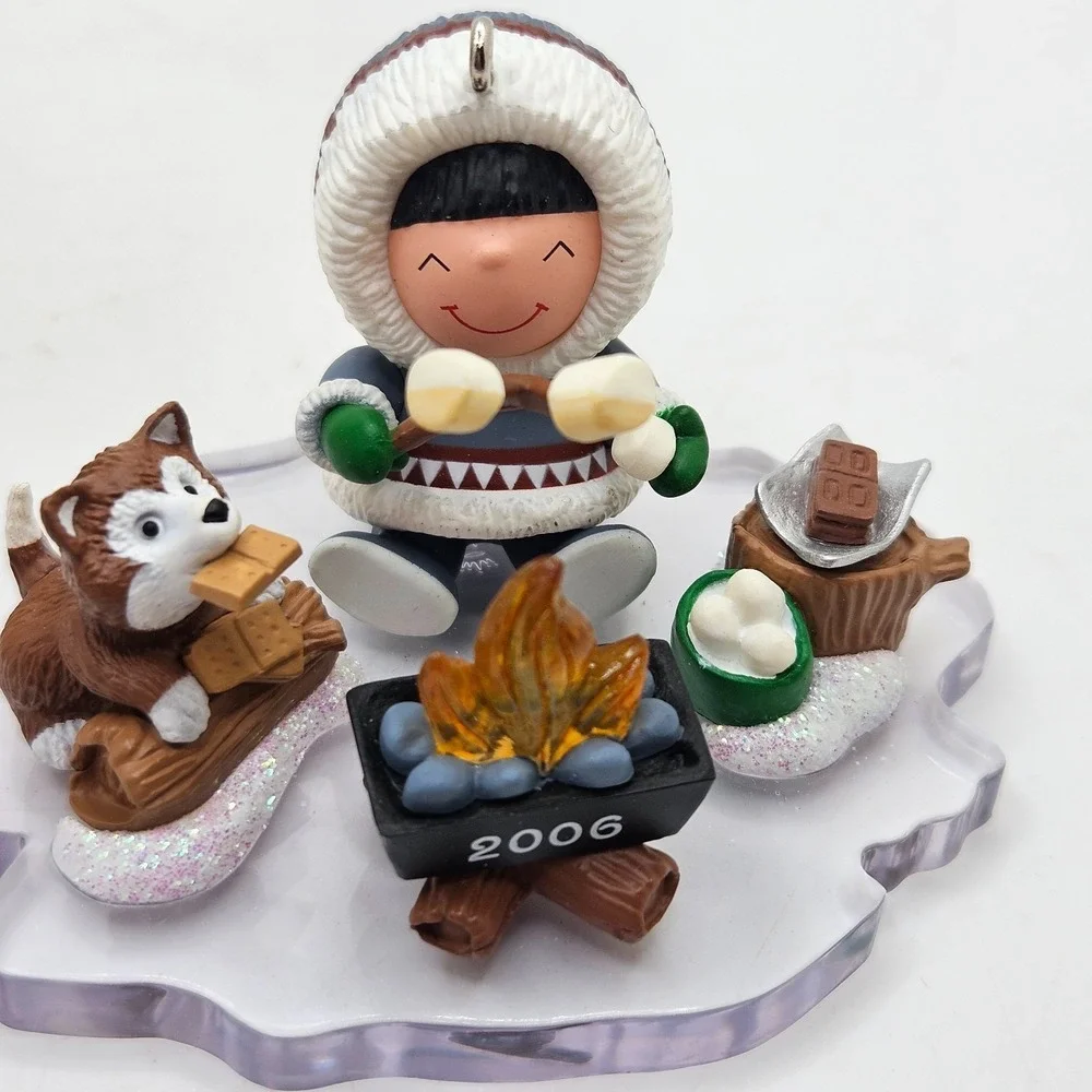 Hallmark Keepsake Frosty Friends 2006 27th Series Ornament Camping S'mores